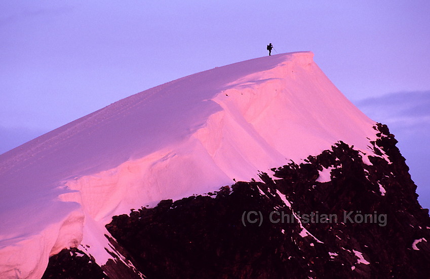 Finally sun is just about to rise about the summit of Glittertinden.