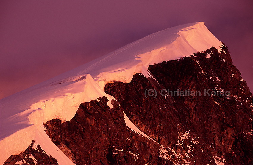 Glittertinden just after sunrise.