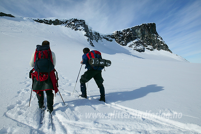 På Tverråbrean med Bukkehøe (2314 moh) som mål.