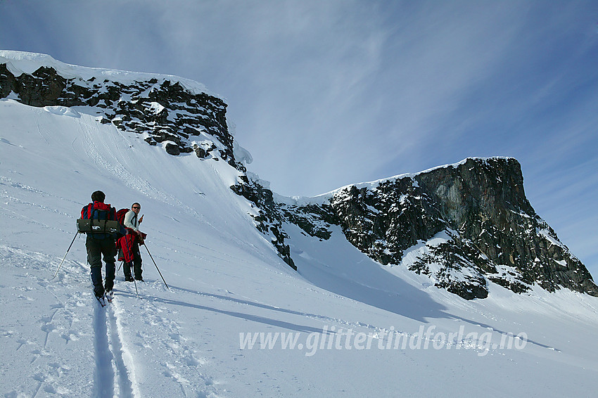 På Tverråbrean med Bukkehøe (2314 moh) som mål.