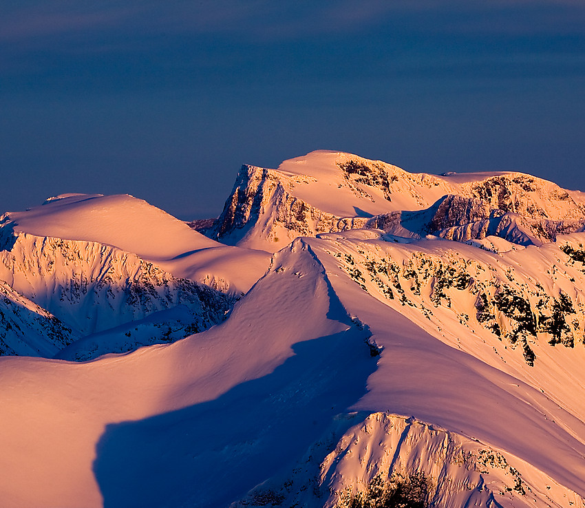 Kveldslys over Sunnmørsalpene