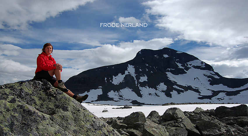 Pause etter tur på Langrabbpiken.Storkalkinn i bakgrunnen.