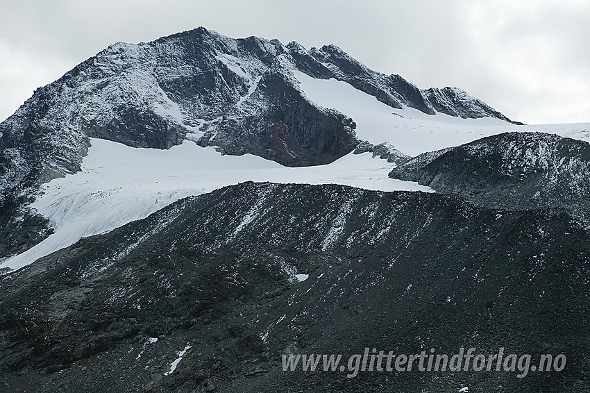 Ved Semelholstjønne mot Semelholstinden (2147 moh).