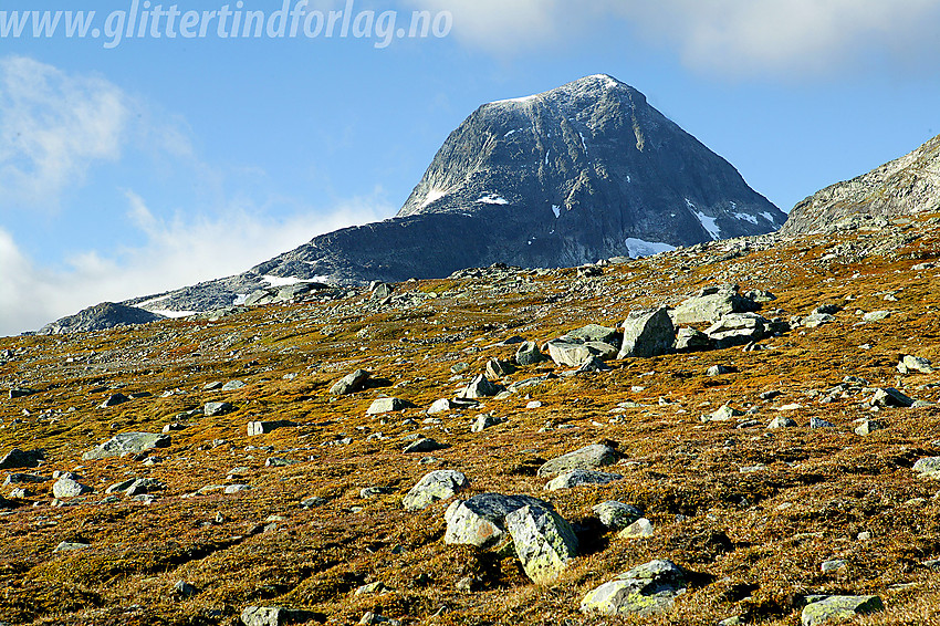 Ved Semeldalsmunnen mot Austre Rauddalstinden (2086 moh).