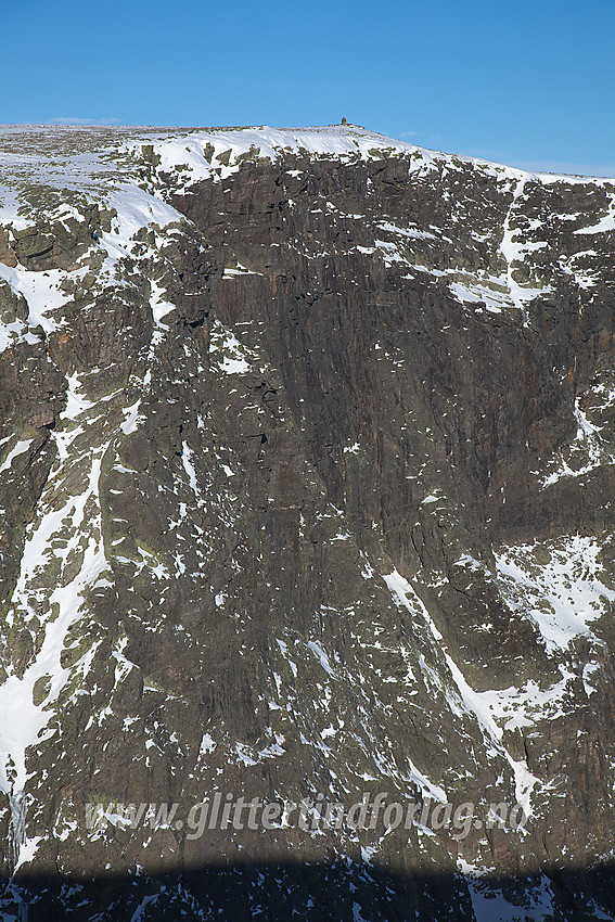 Ranastongi (1900 moh) sett fra sørøst, med den stupbratte veggen ned i Geitebotten i front.