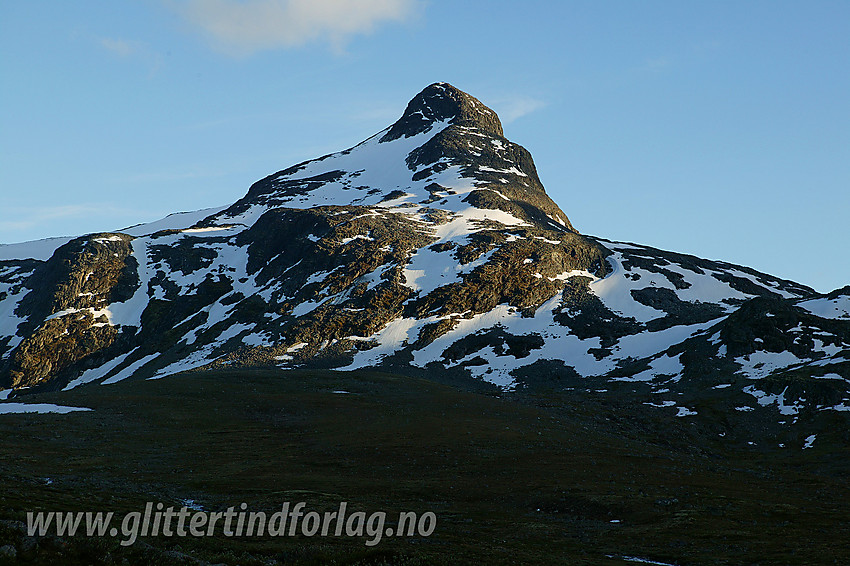 Stetinden (2020 moh) sett fra Leirdalen en fin sommerkveld.