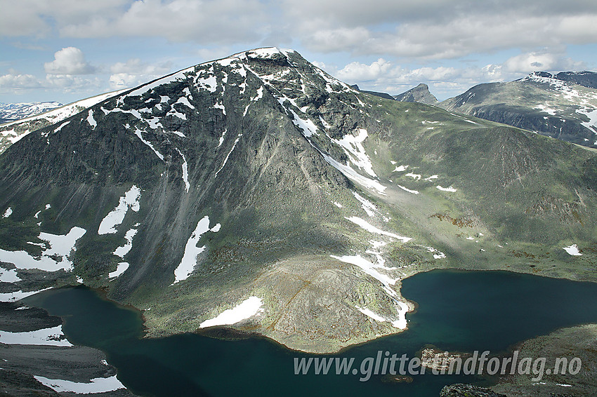 Fra 1994-toppen på Skredahøin med utsikt til Svånåvatnet og Storstygge-Svånåtinden (2209 moh).