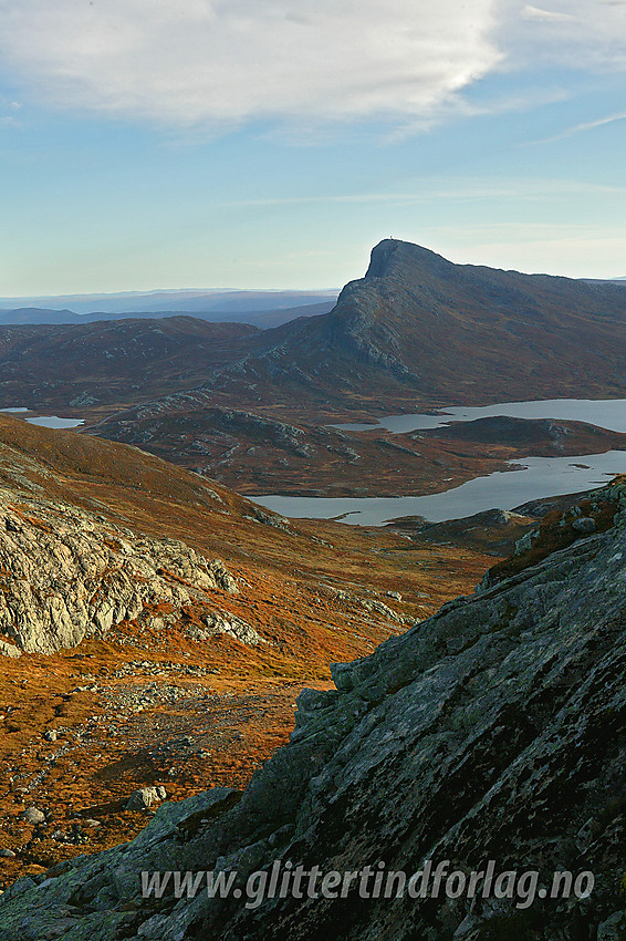 Fra Heimre Fagerdalshøe (like øst for toppen) i sørlig retning mot Bitihorn (1607 moh).