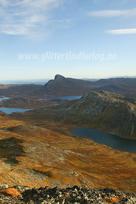 Fra Heimre Fagerdalshøe med utsikt til Heimre Fagerdalen, Mefjellet og Bitihorn.