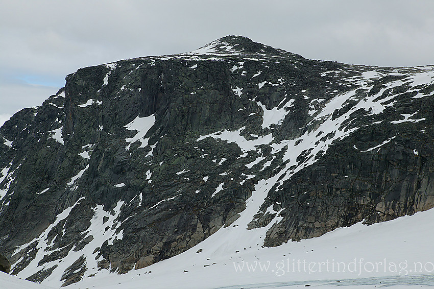 Rasletinden (2105 moh) sett fra "Steindalsbreen".