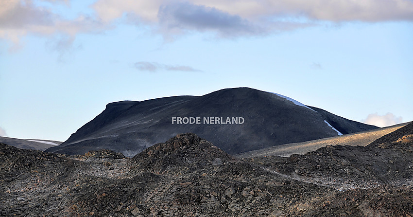 På opptur fra Skarvdalsvatnet mot Dordinakkan