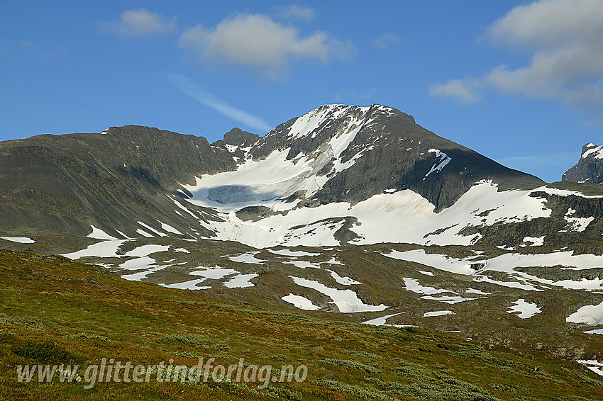 Fra Berdalsfjellet ved Tindevegen mot Lauvnostinden (ca. 1970 moh), Nørdre (2030 moh) og Store Soleibotntinden (2083 moh).