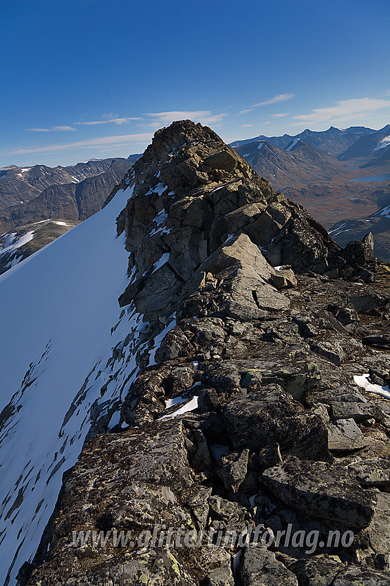 På ryggen øst for Sokse mot Sokse Ø1 (2092 moh).