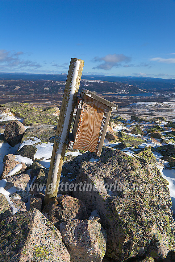 Postkassa på toppen av Grønsennknipa (1368 moh).