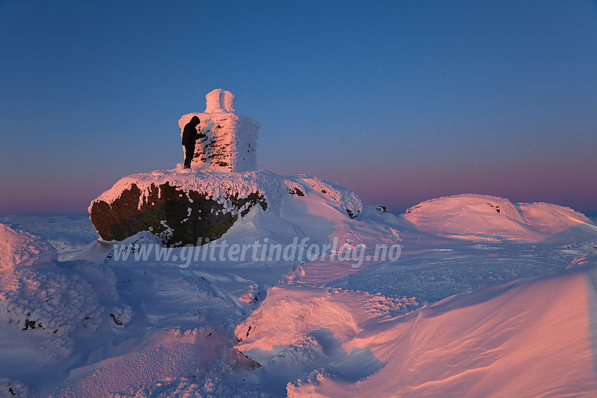 Morgenglød på toppen av Berdalseken (1814 moh) en høstdag.