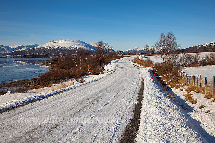 Parti av Panoramaveien like sør for Nøsen Fjellstue i Vestre Slidre.