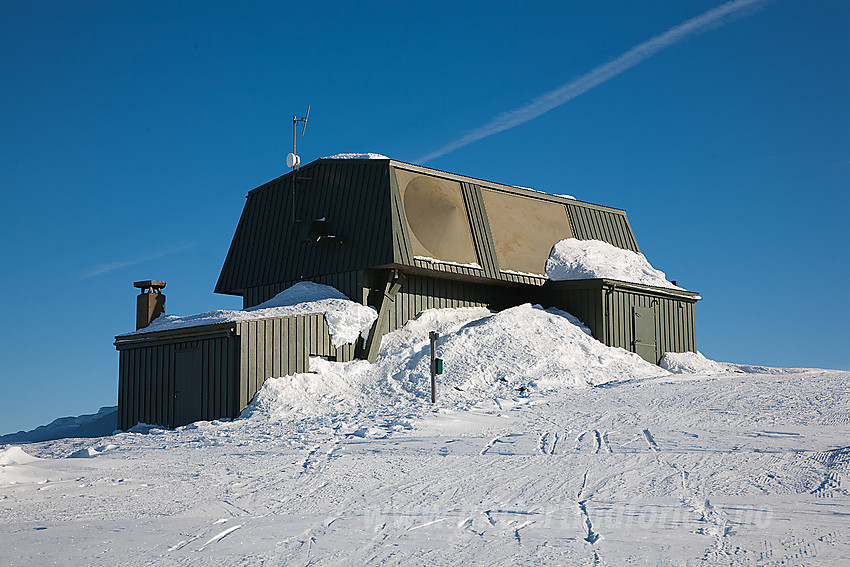 Radiolinkstasjonen på toppen av Spåtinden (1414 moh).