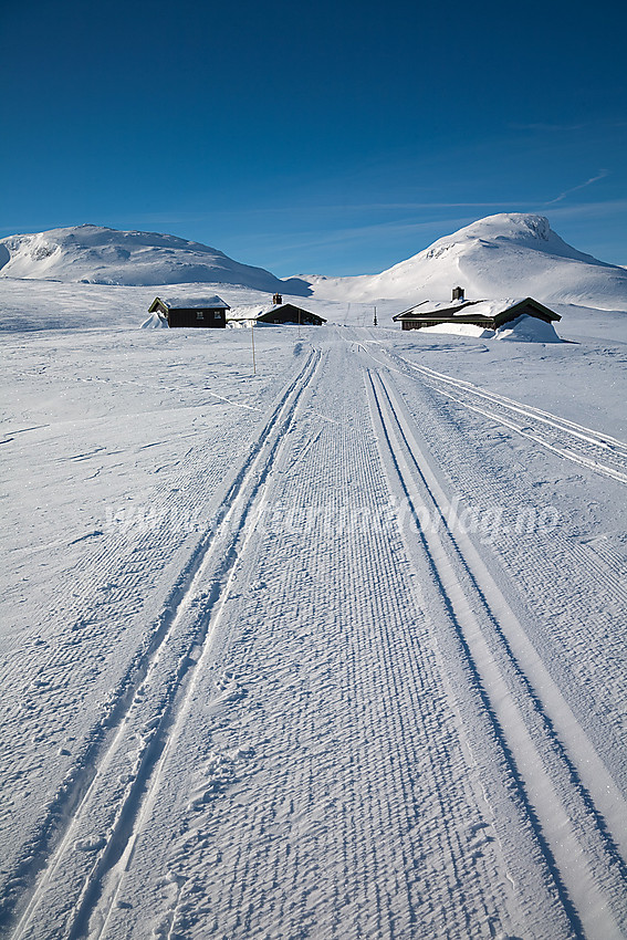 Ved Sulebu med Sulefjellet og Suletinden i bakgrunnen.