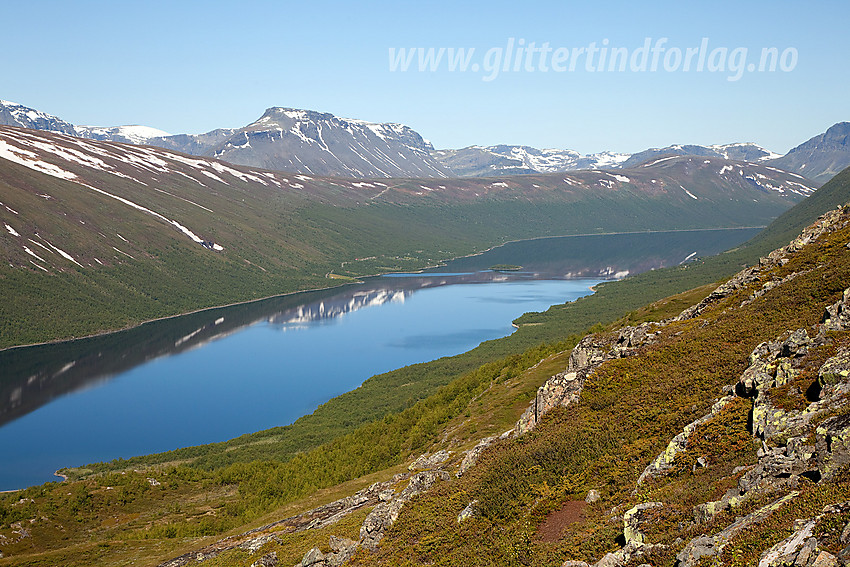 På vei til Nøsakampen / Gilafjellet fra Strø med utsikt i retning Helin, Smådalsfjellet og Rankonøse.