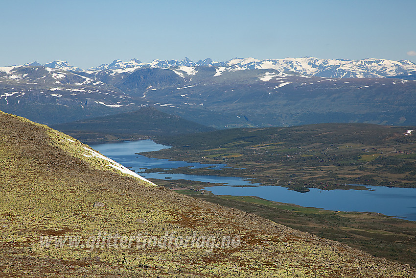 Fra Nøsakampen mot Syndin og videre i retning Jotunheimen.