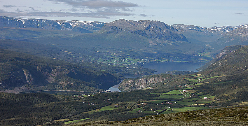 Bilde er tatt fra Slettefjell ( 1300 moh ) mot Vangsmjøsa