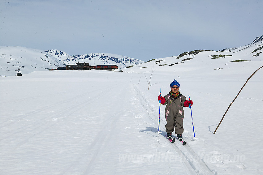 På Leirvatnet med Leirvassbu i bakgrunnen.