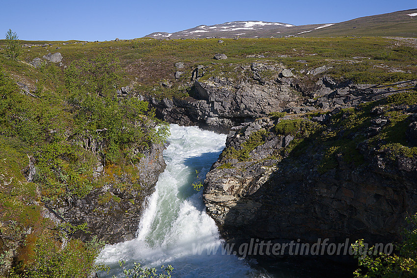 Fossefall i Smådøla et stykke ovenfor Tesse.