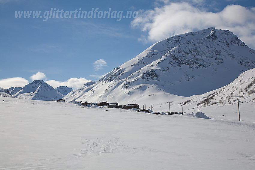 Påske på Spiterstulen i Visdalen. Styggehøe (2213 moh) bak til høyre).