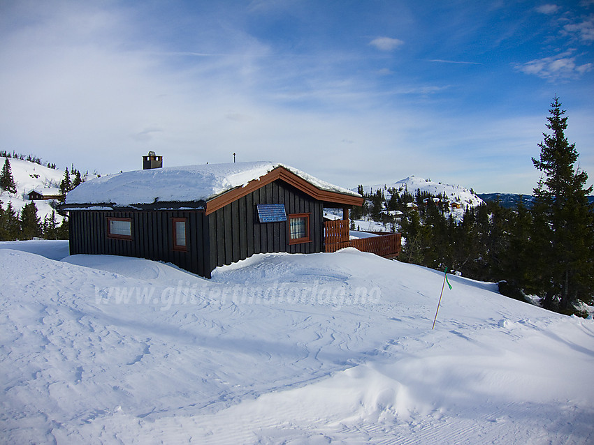 Hytte ved skiløypa nær Fjellsvarden i Etnedal.