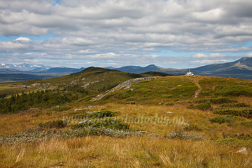 Fra Snauehøgde mot Synhaugen (1085 moh).