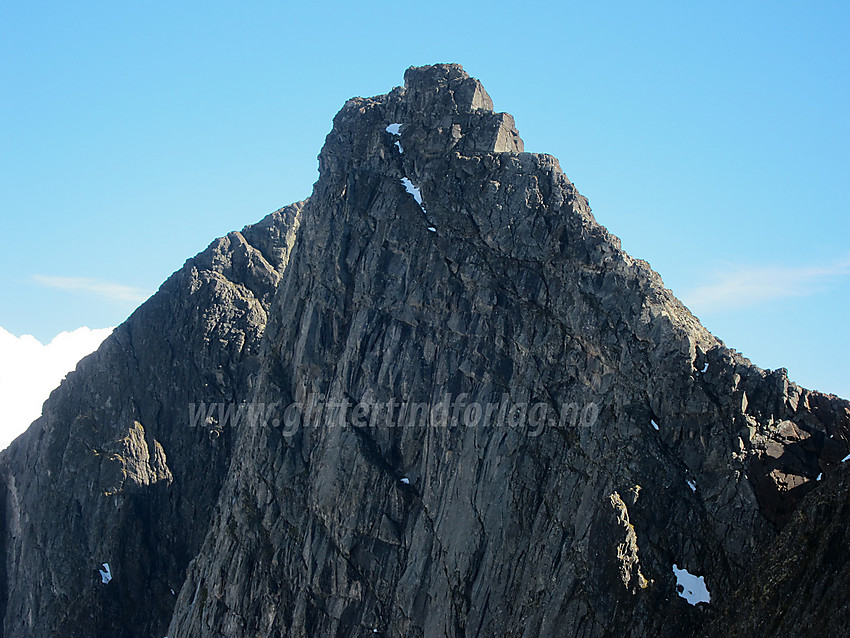 Kjerringi (1938 moh) på Maradalsryggen sett fra Maradalsbreen.