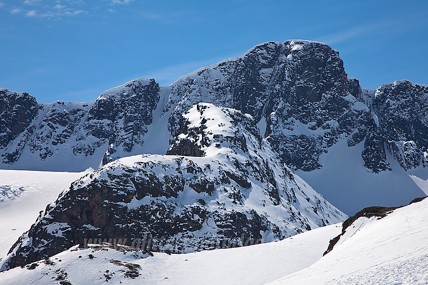 Vestre Kalvehøgde (2208 moh) fra Leirungsdalen.