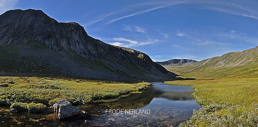 Volladalen og Skrunaberga.