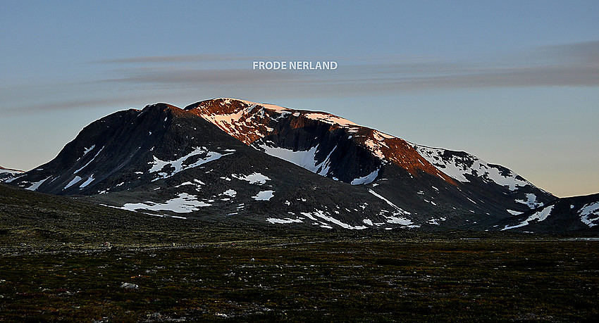 Fra Åmotdalshytta mot Larseggen og Larstinden.