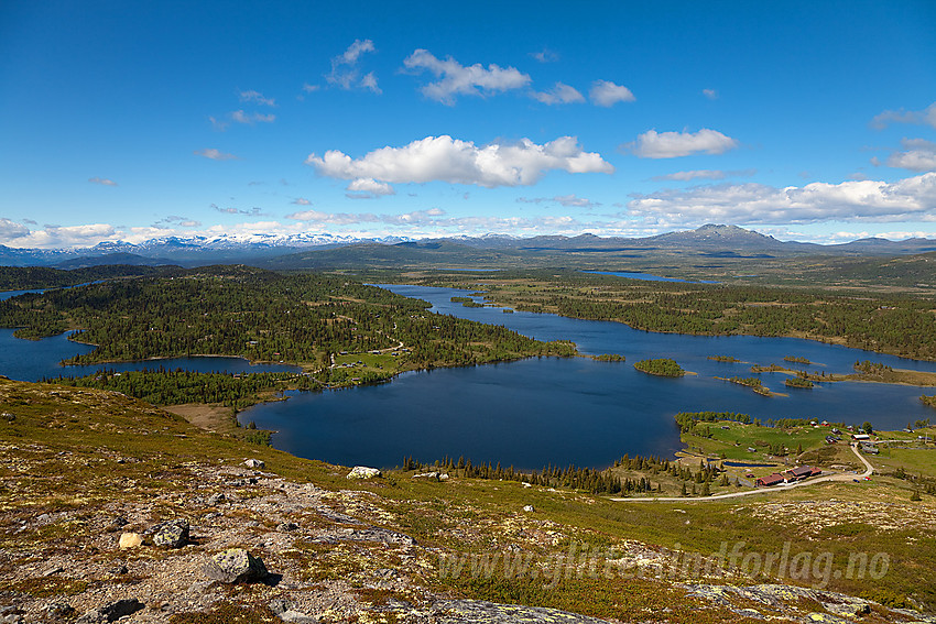 Utsikt fra Rabbalsmellen mot Vangsjøen.