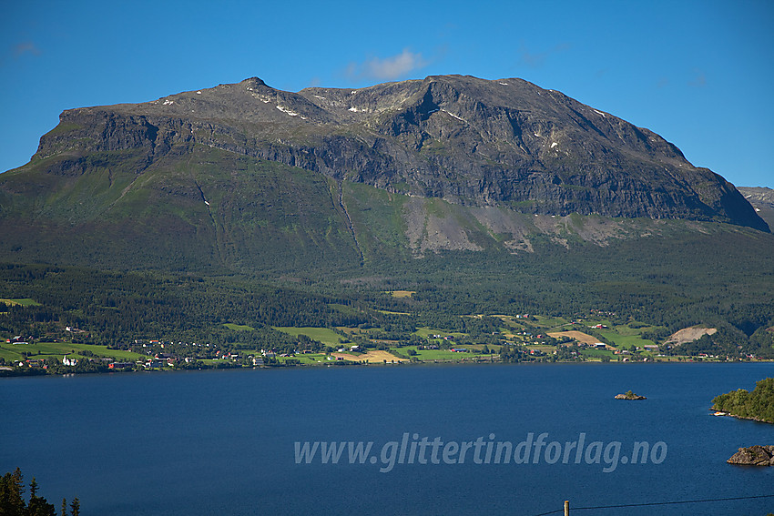 Nær Leirhol mot Vangsmjøse, Grindaheim og Grindane (1724 moh).