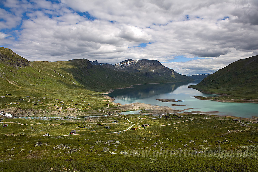 Ved Eidsbugarden mot Galdebergtinden (2075 moh) og Bygdin.