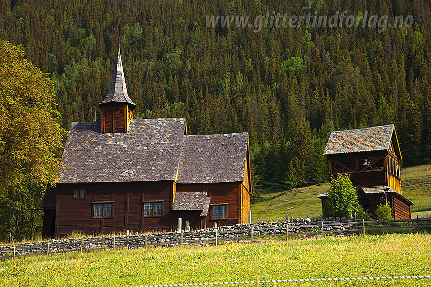 Lomen stavkirke i Vestre Slidre.