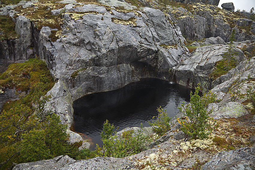 Jettegryte ved Kvitingen på grensa mellom Sør- og Nord-Aurdal.