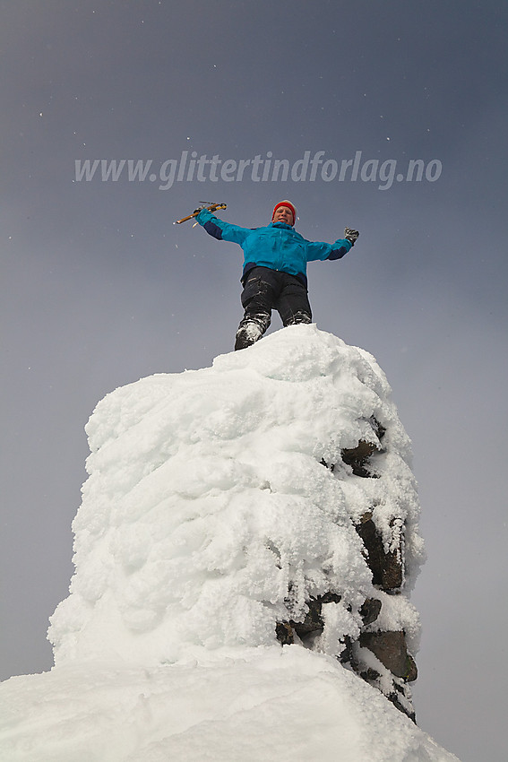 Sondre på varden på sin siste 2000m-topp, Semeltinden.