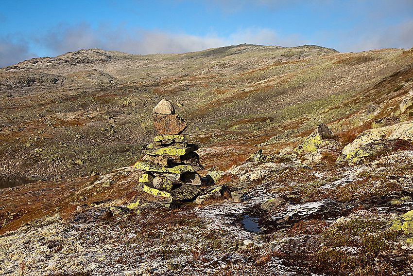 På ruta fra Kyrkjestølen til Slettningsbu. Her med Slettningsegge (1524 moh) i bakgrunnen.