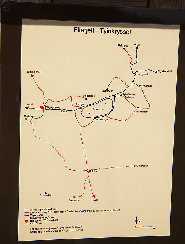 Informasjonsplakat om merkede turer på Filefjell.