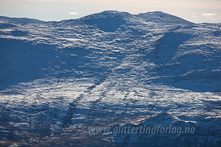 Med telelinse fra Gråskarvet mot Veslebotnskarvet (1778 moh).