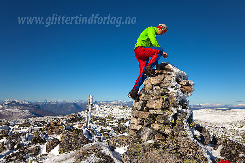 På toppen av Gråskarvet (1731 moh) i Vang.