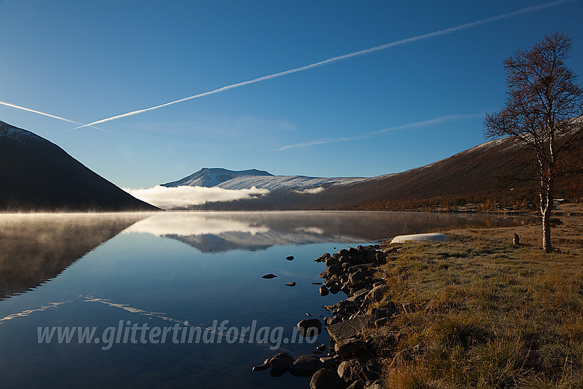 Høstmorgen ved Helin ikke langt fra Grovstølen mot Jørungilknappen (1710 moh) og Gråskarvet (1731 moh).