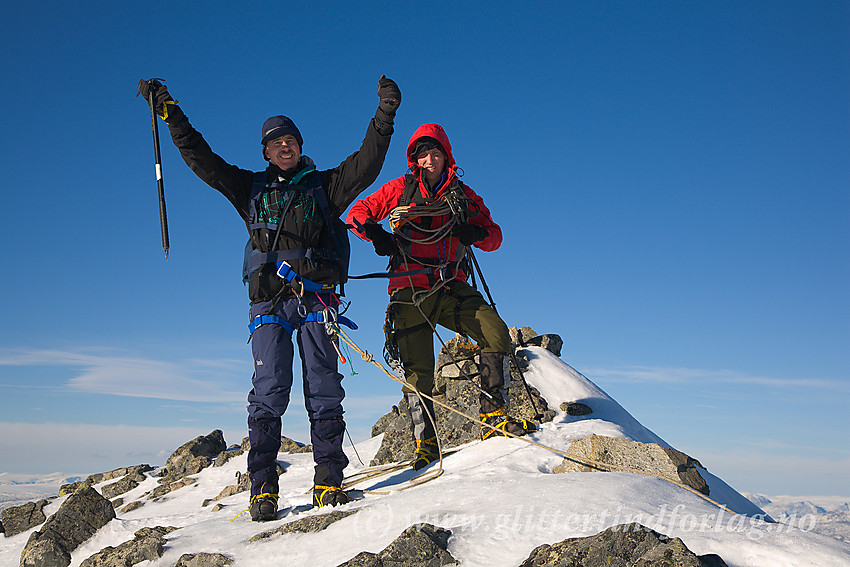 Jubel på toppen av Storebjørn (2222 moh.)