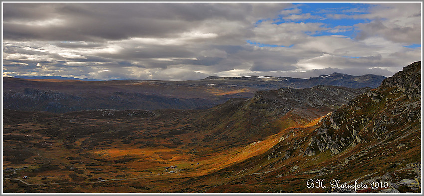 Fra Båtskaret mot Velumskaret og Mugnetind.