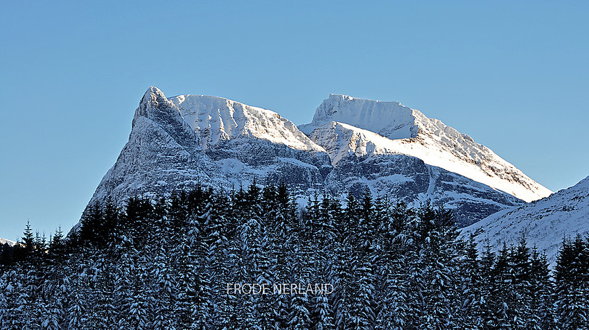 Innerdalstårnet, Tårnfjellet og Tåga.