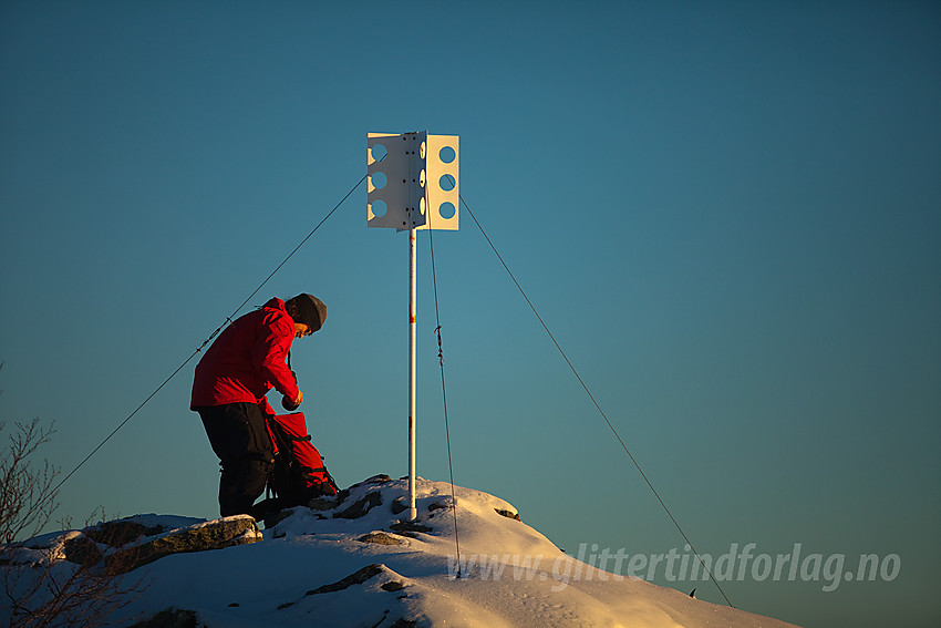 Ved toppen på Dalavardin (989 moh) i Etnedal.