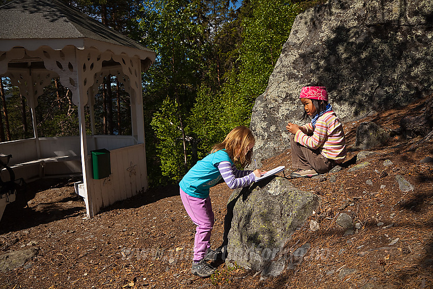 Ved Paviljongen på Flagget på Leira.